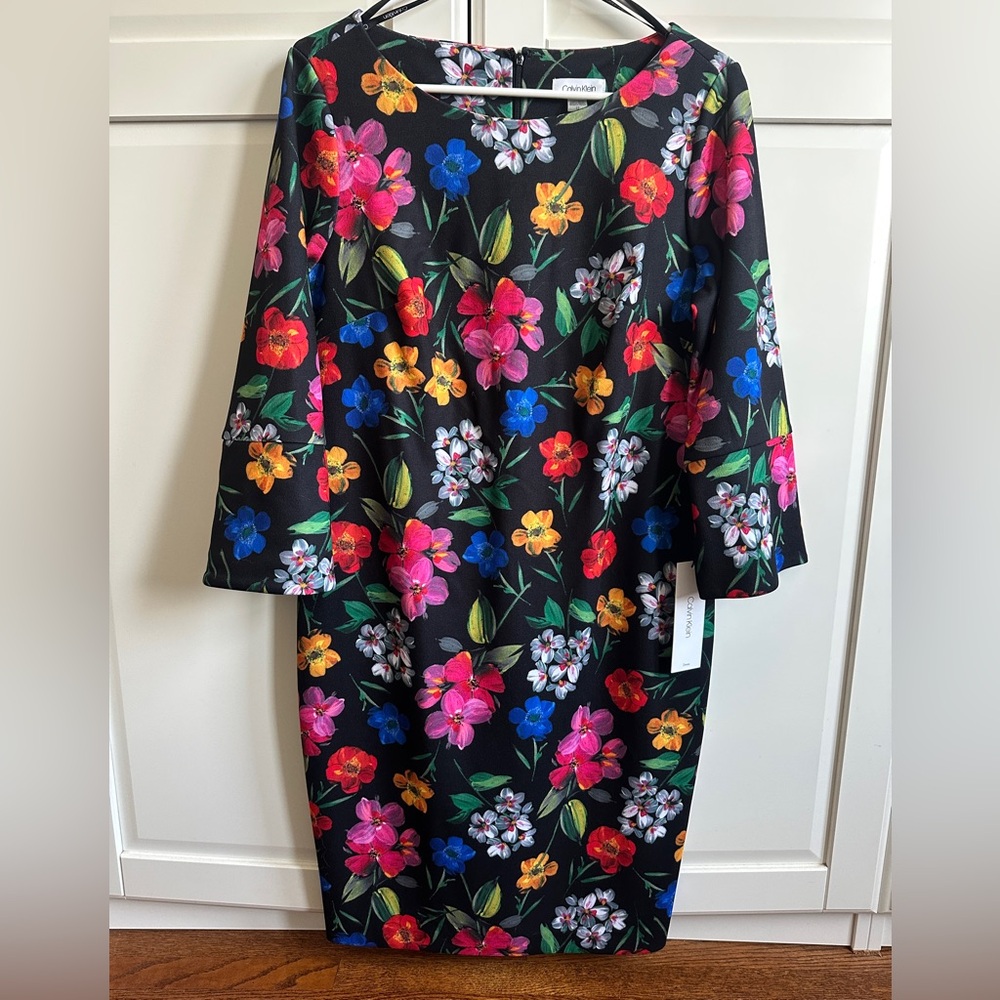 Calvin Klein Shift Dress with Multicolor 🌺🌸🌼 Floral Pattern